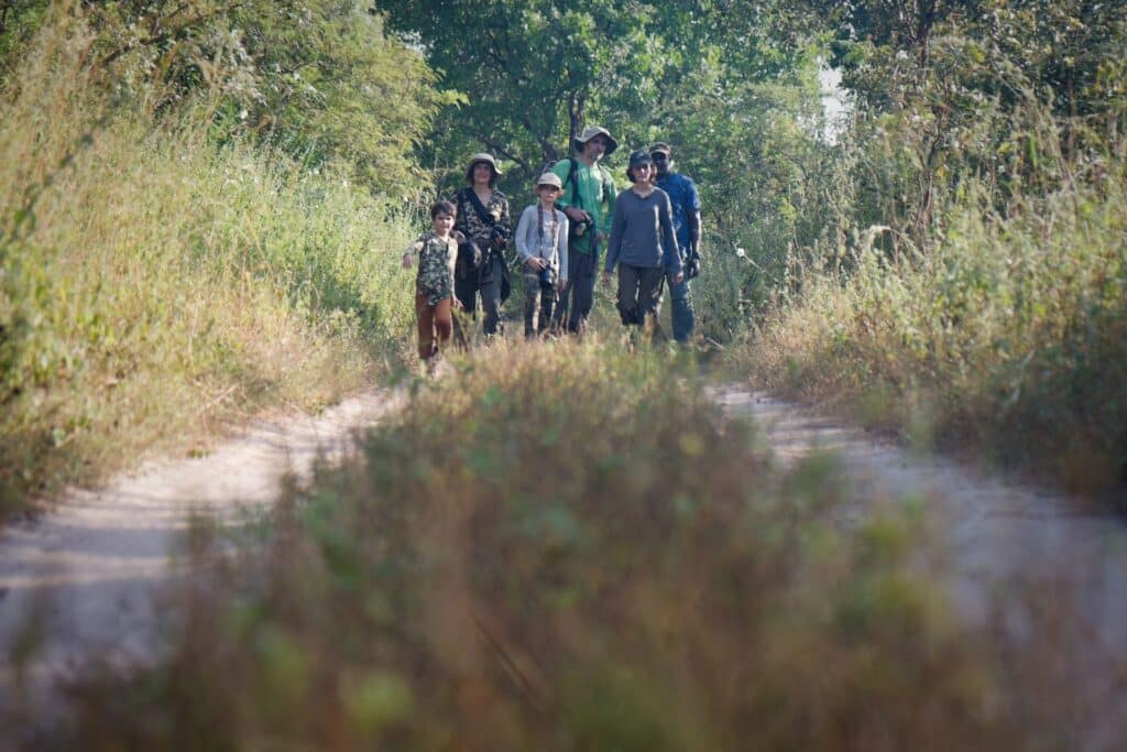 Groupe en randonnée guidée (bush walk) à Fathala Wildlife Reserve
